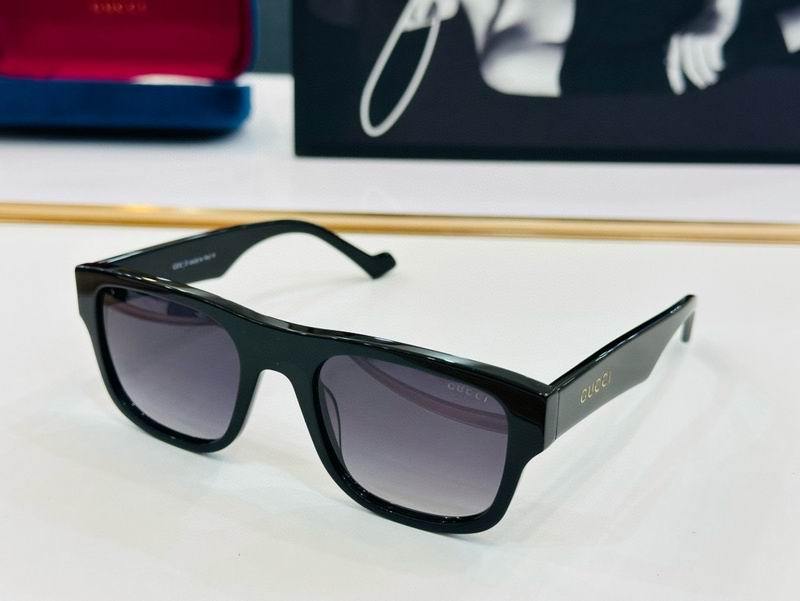 Gucci Sunglasses 902